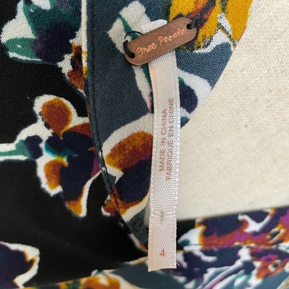 Free People Floral Dress Babydoll Flowy Rayon Sz 2 Short Sleeve Black Blue Green - Picture 6 of 7